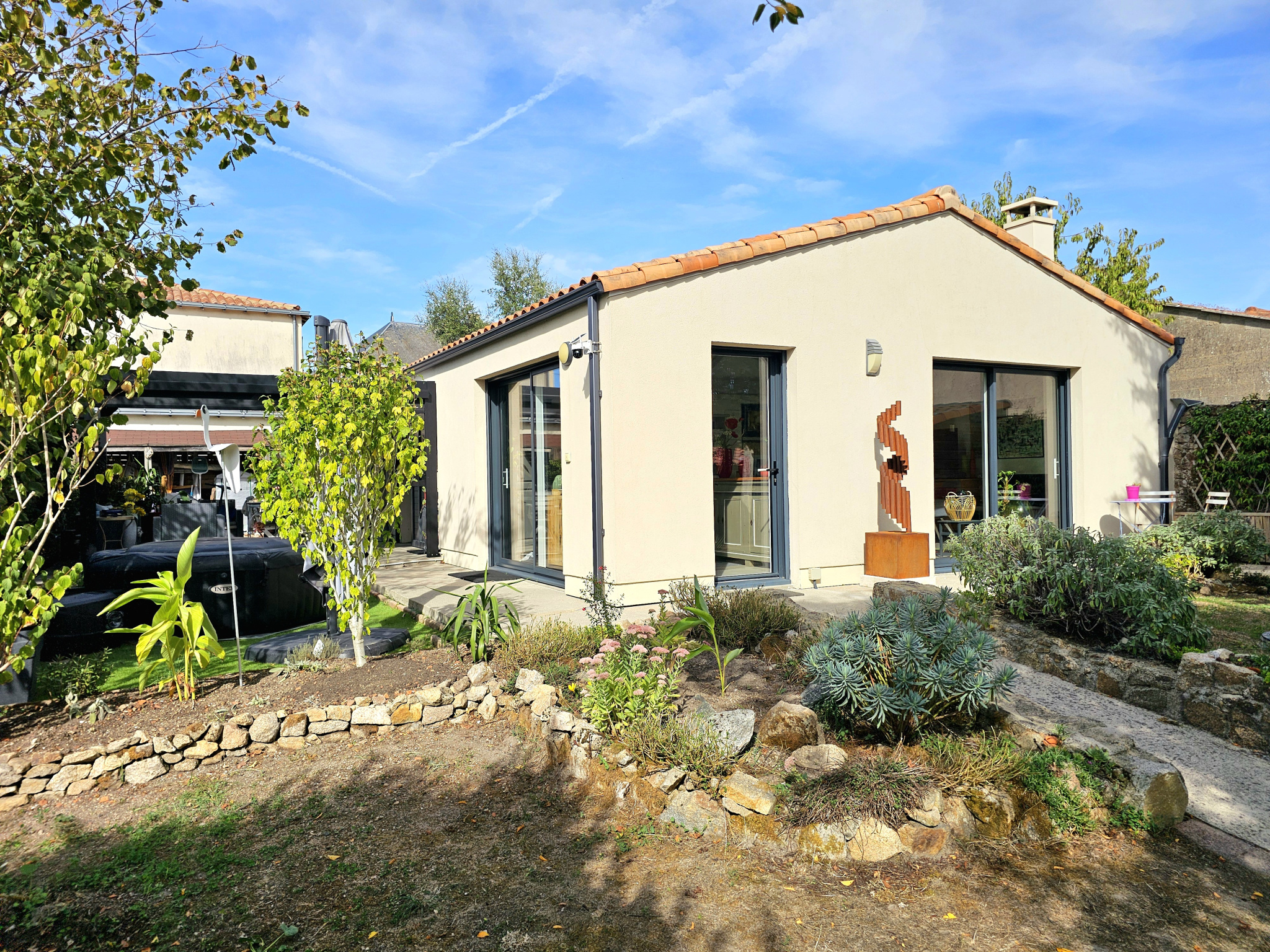 Coup de coeur à Tiffauges Maison rénovée de 85 m2 avec jard